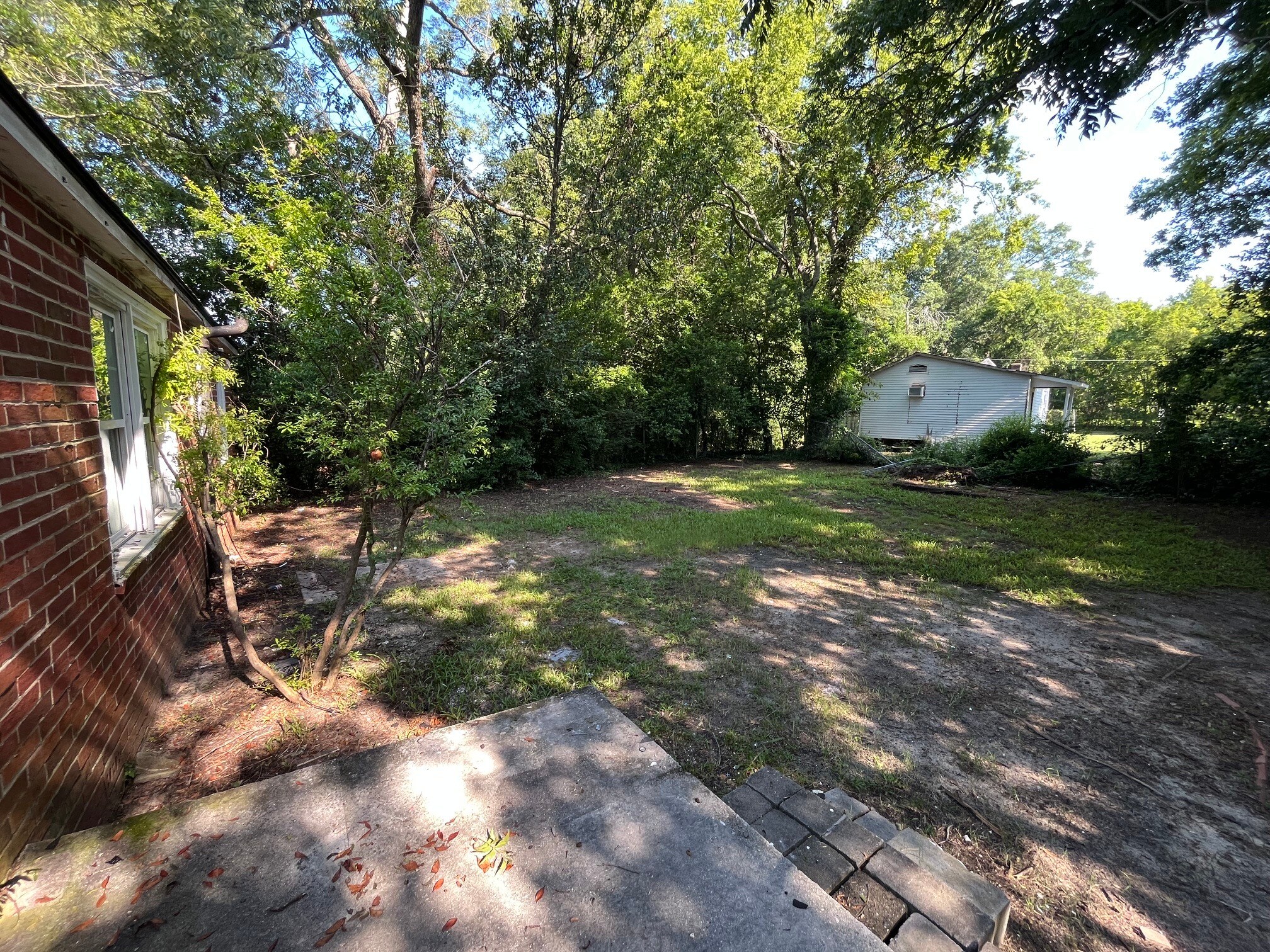 Building Photo - 3905 Robinson Rd