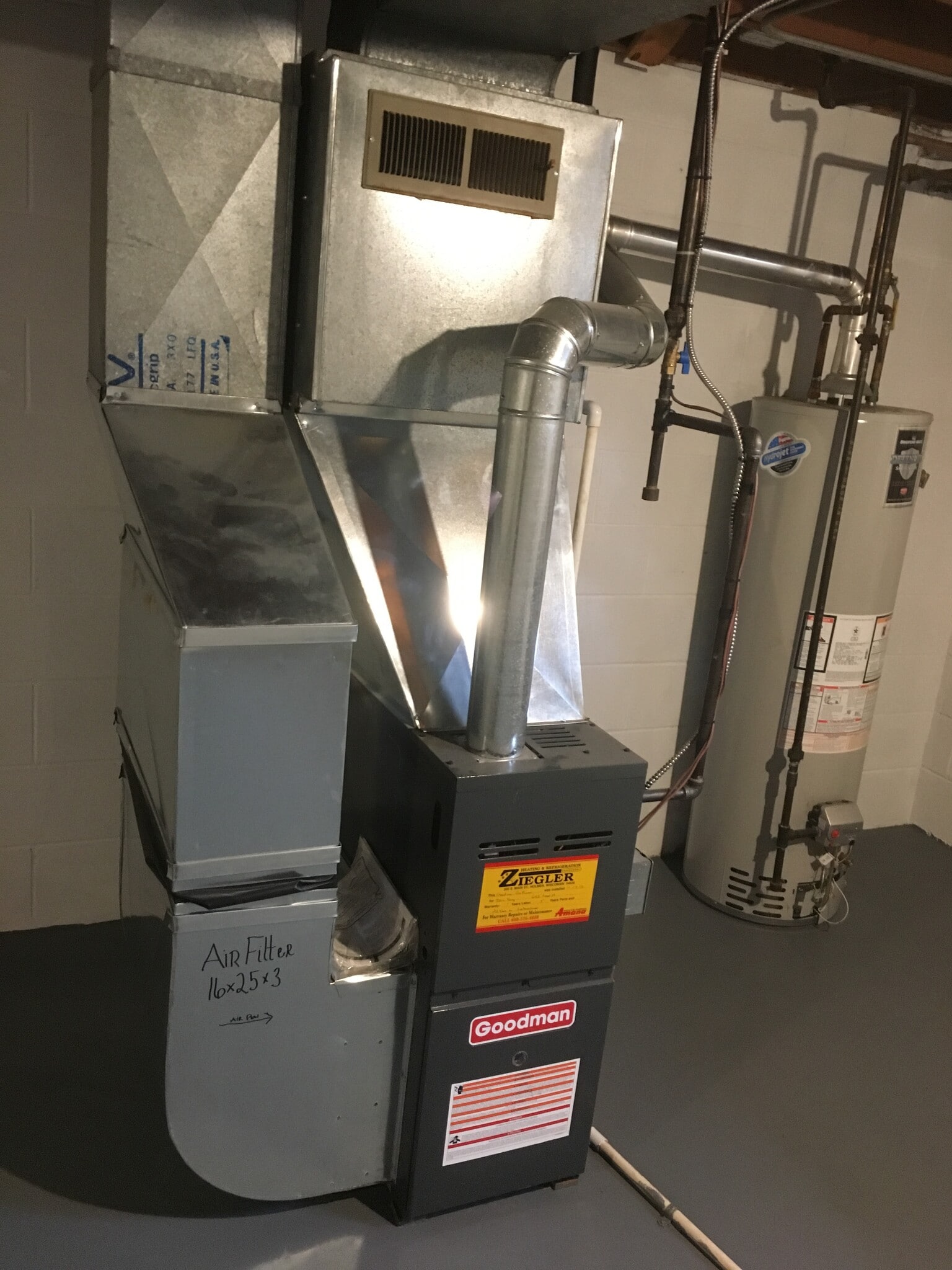 Gas forced air heat with central air conditioning - 609 Hood St