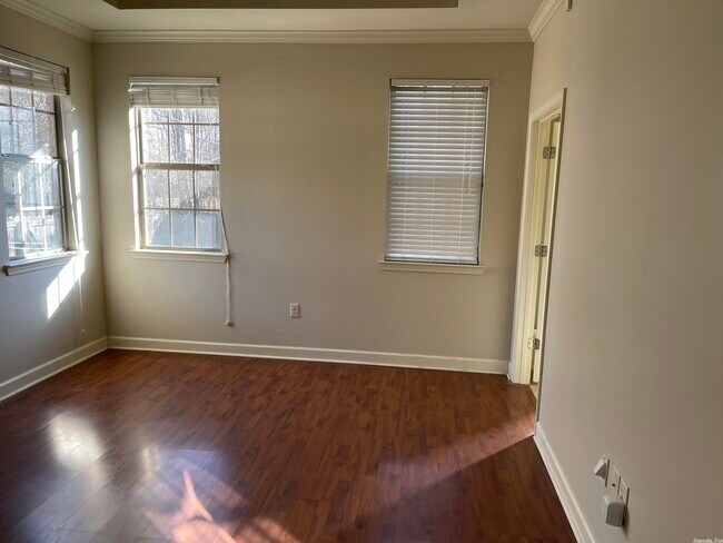 Building Photo - 2019 Wilson Rd