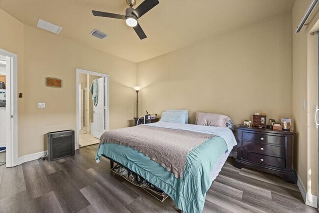 Building Photo - 3128 Grandiflora Dr