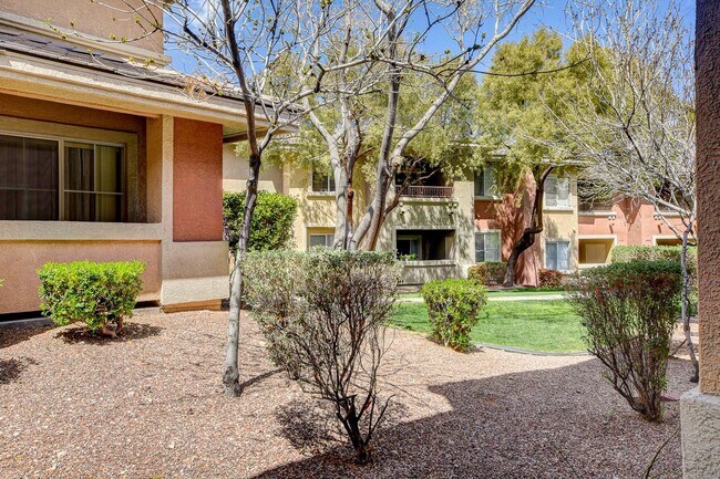 Building Photo - Upgraded First-Floor Condo in a Gated Summ...