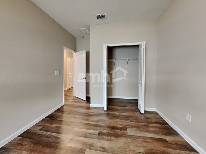 Building Photo - 295 Stone Arbor Ln