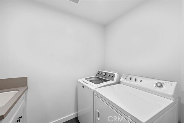 Building Photo - 31907 Crestwood Pl