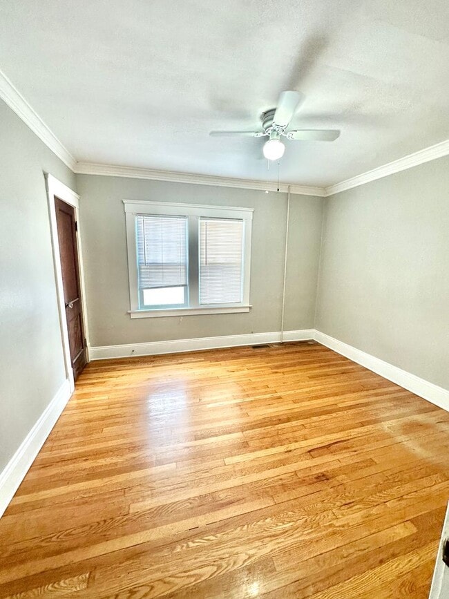 Building Photo - 2284-6 South Overlook Road