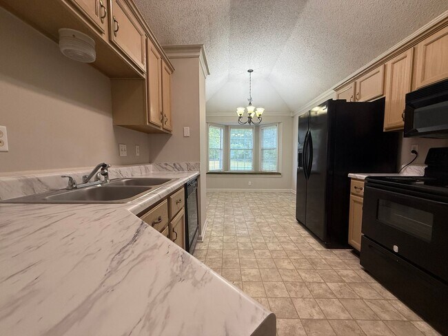 Building Photo - 3 bed, 2 bath in Arlington/Lakeland area