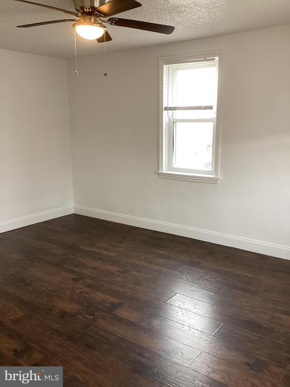 Building Photo - 615 Broadway