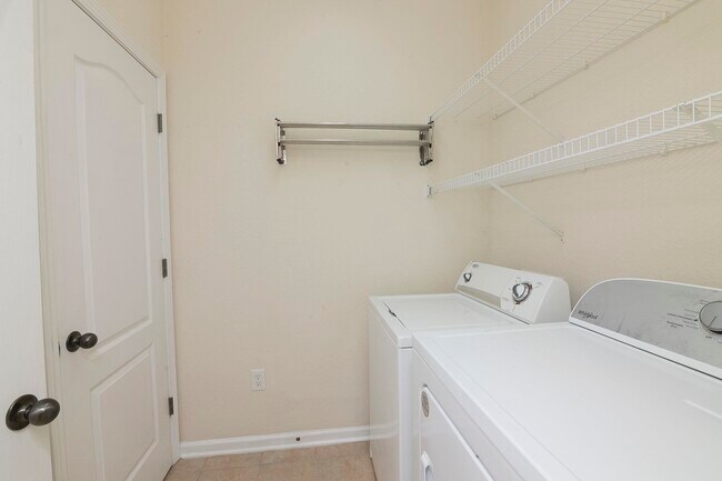 Building Photo - 175 Bayberry Cir