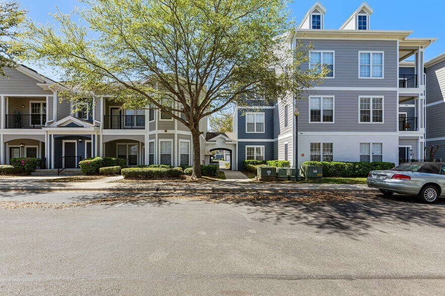 Primary Photo - The Savoy at Southwood