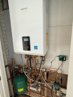 Building Photo - 62 Elliot St