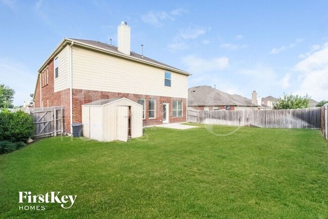 Building Photo - 204 Clydesdale St