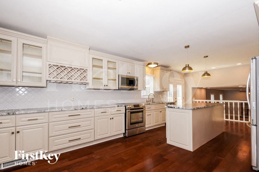 Building Photo - 5621 Willow Twig Ln