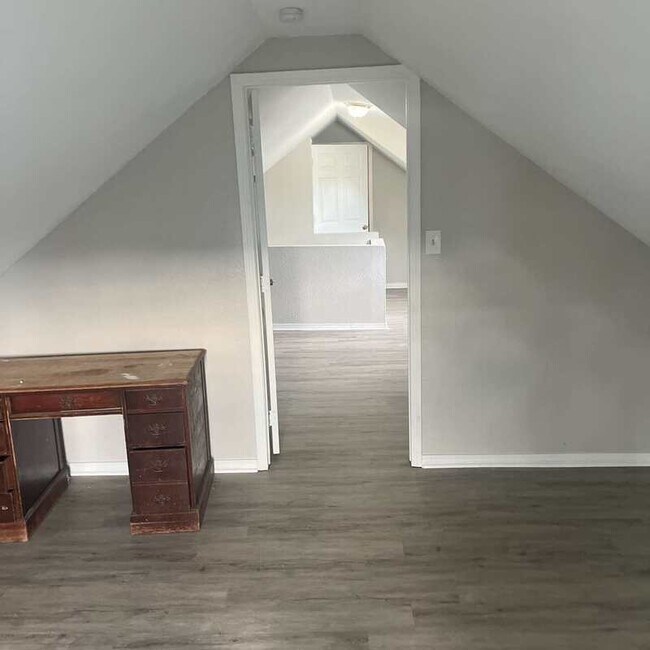 Building Photo - 3233 W 50th St