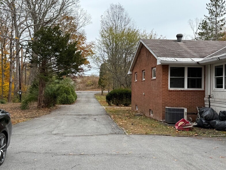 Driveway - 4387 NY-32