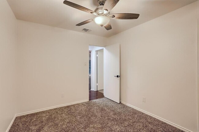 Building Photo - 8400 Horton Trail