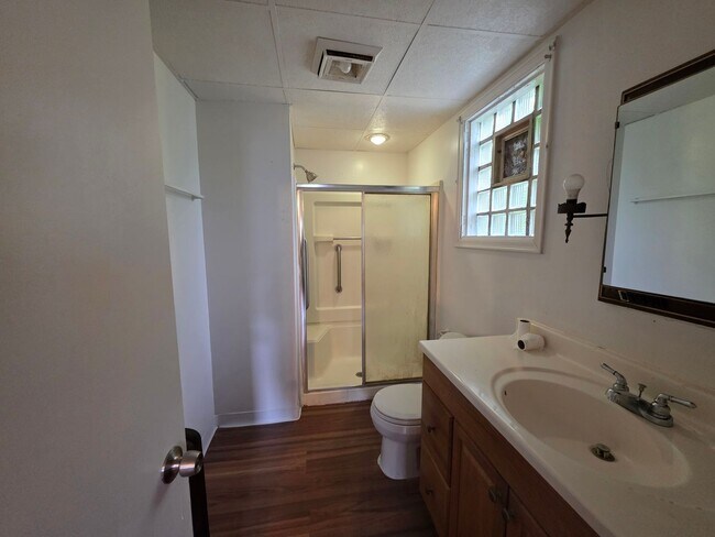 Building Photo - Efficacy apartment for rent in Clariton Pa