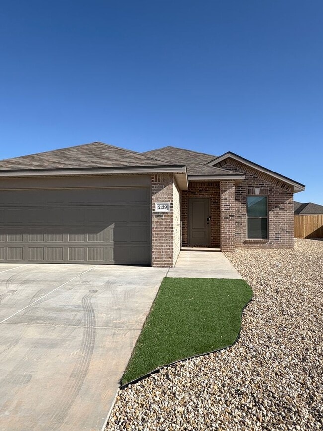 Building Photo - Move In Today & Receive 1 Month Free on a 15-Month Lease