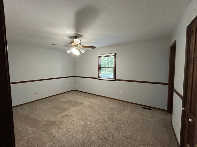 Building Photo - 3 Bedroom Stone Facade Colonial with 2 Car Attached Garage  in Strongsville