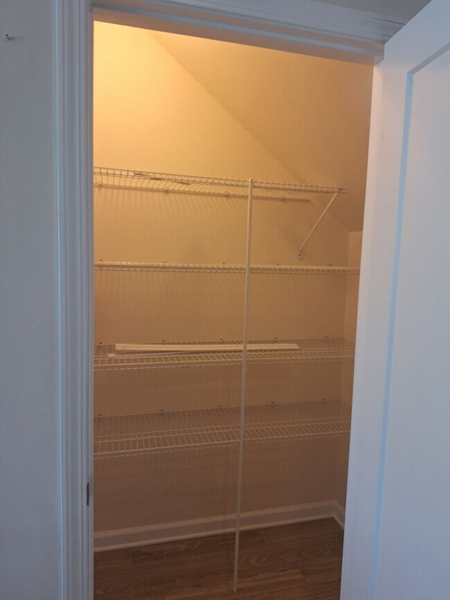 Building Photo - Superb Home Located in the Catawba Hills Neighborhood!