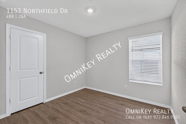 Building Photo - 1153 Northfield Dr