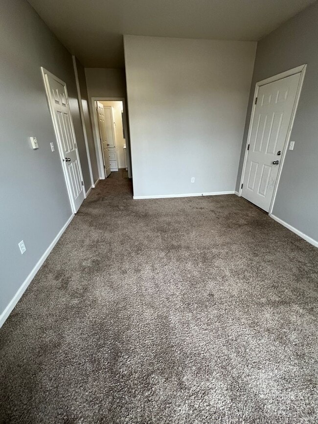 Building Photo - 1920 Monte Vista Dr