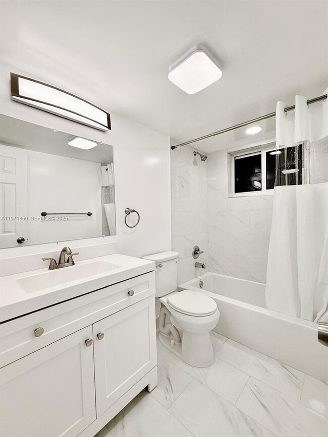 Building Photo - 2101 NE 51st St