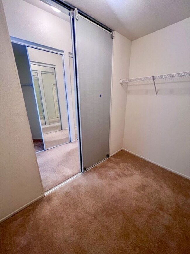 Building Photo - Large 4 bedroom Murrieta home with a loft ...