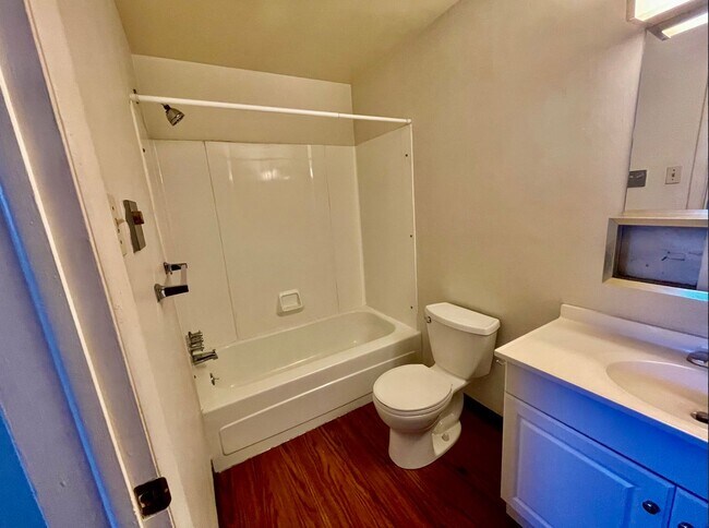 Building Photo - 1 Bed 1 Bath- Moon Township PA