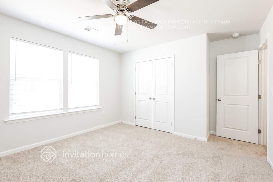 Building Photo - 3996 Zepelin Wy