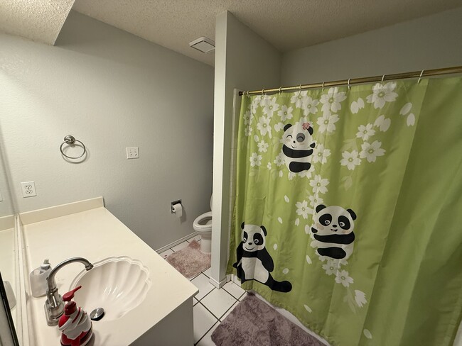 Building Photo - 4812 Knights Pl