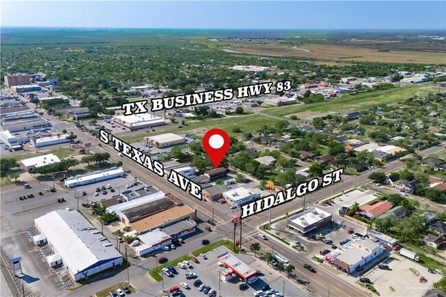 Building Photo - 130 N Texas Ave