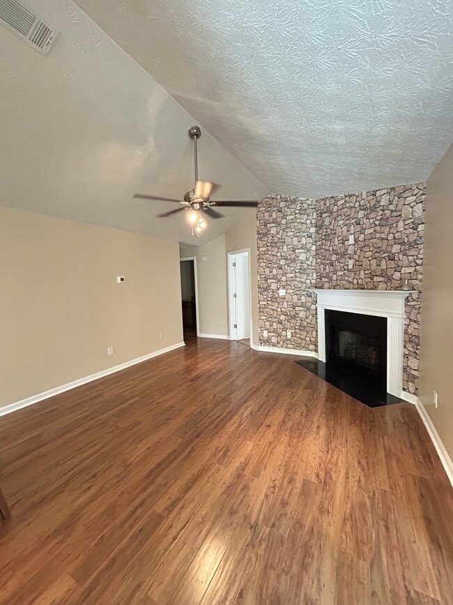 Building Photo - 8047 Fieldstream Way