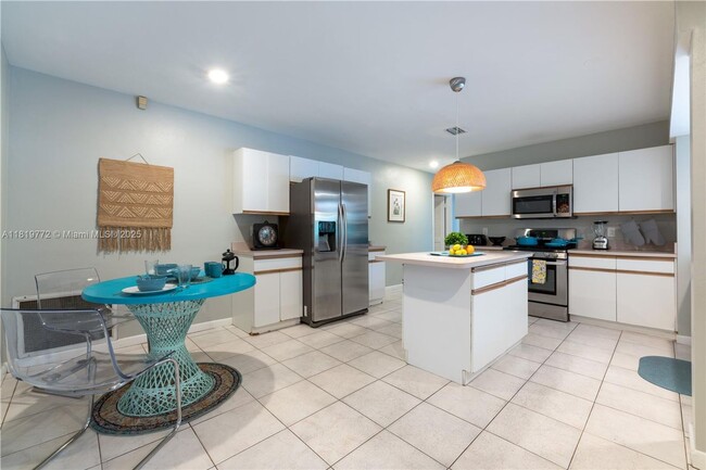 Building Photo - 1122 S Street N, Lake Worth, FL 33460