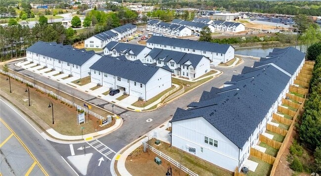 Building Photo - 2021 Old Covington Hwy SE