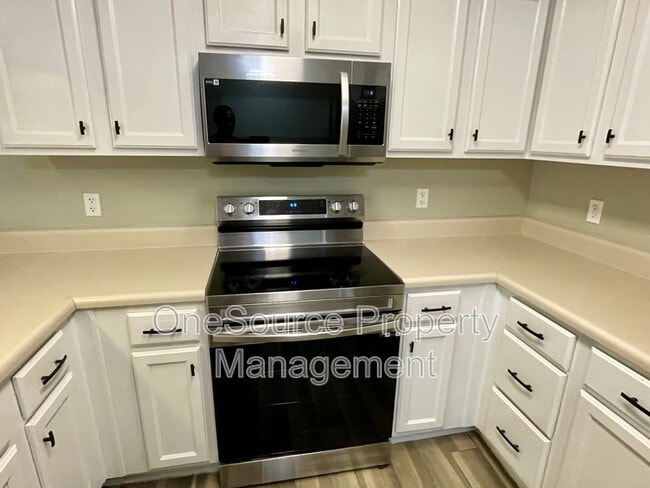 Building Photo - 4434 Gearhart Rd