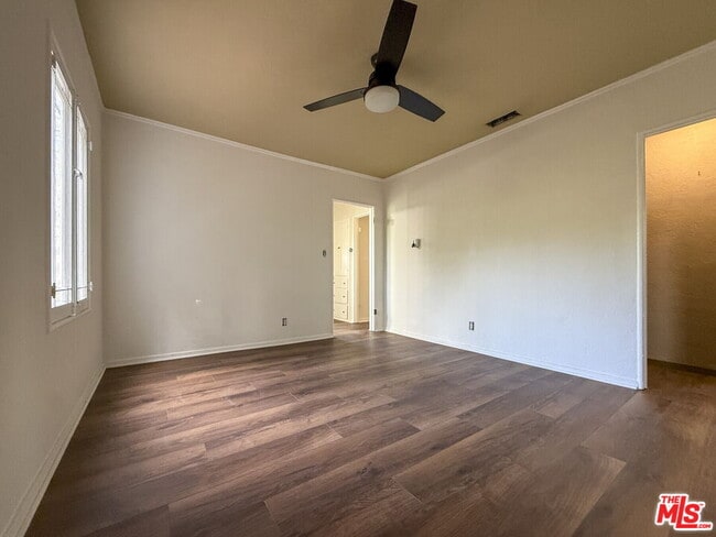 Building Photo - 1401 Dartmouth Dr