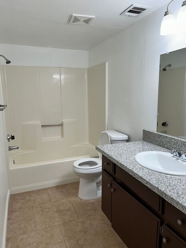 Building Photo - 816 Capehart Ct