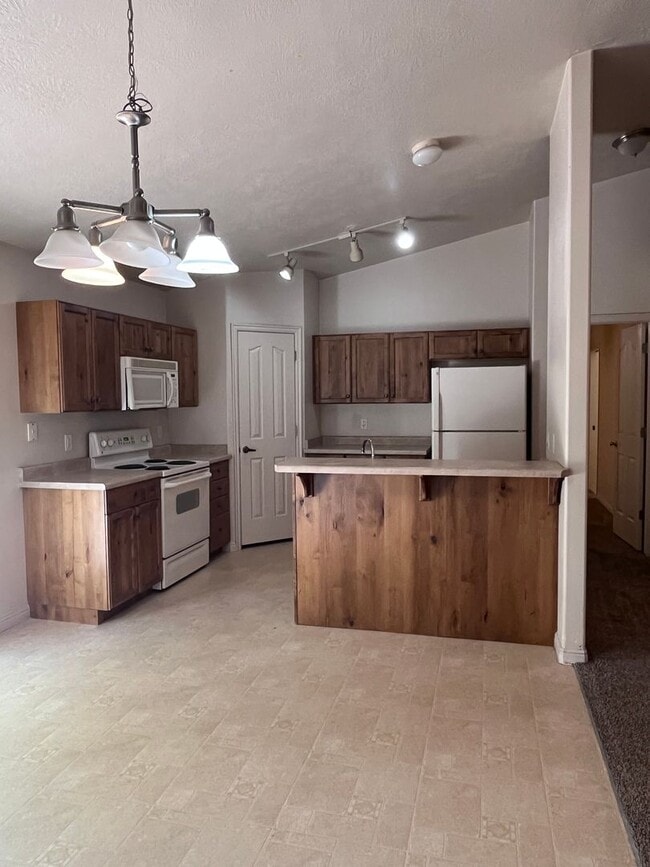 Building Photo - Great 3 bedroom 2 bath home in St George!