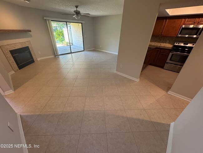 Building Photo - 239 Cranes Lake Dr