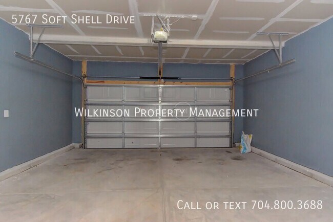Building Photo - 5767 Soft Shell Dr