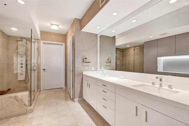 Building Photo - 19111 Collins Ave