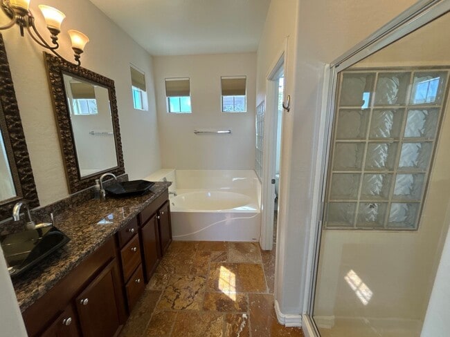 Building Photo - 21149 W Elm Way