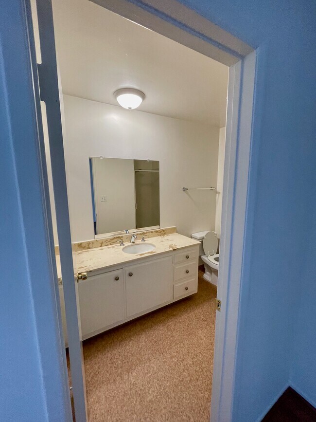 Master bath entrance - 5215 Sepulveda Blvd