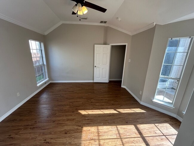 Building Photo - Location....Location....Location....Section 8