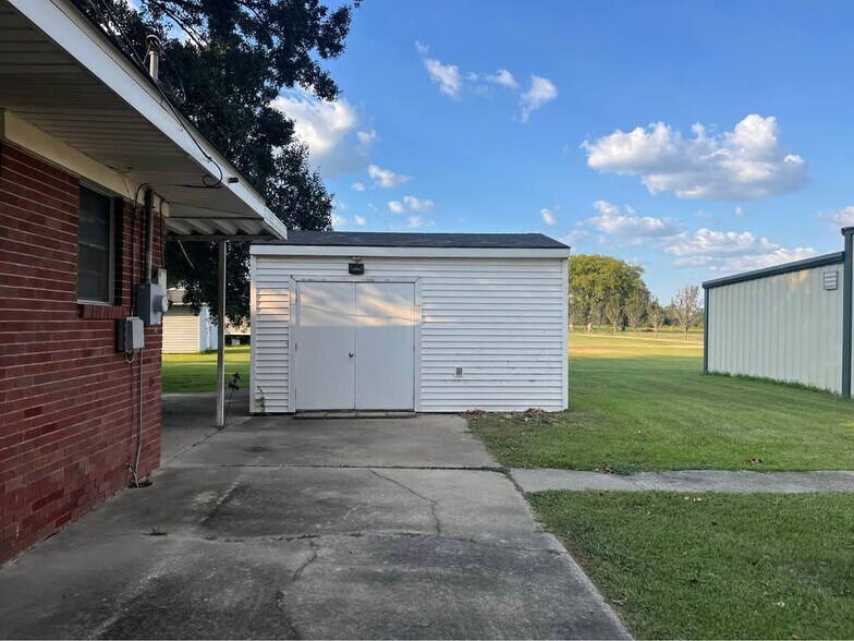 Building Photo - 1106 Ridge Rd