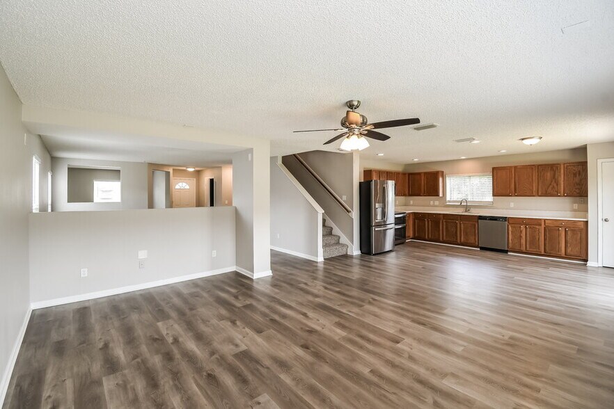 Building Photo - 2168 Fresco Dr