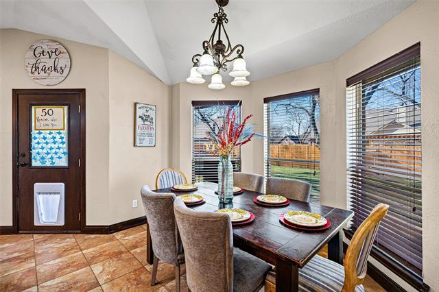 Building Photo - 8918 N Longwood Dr