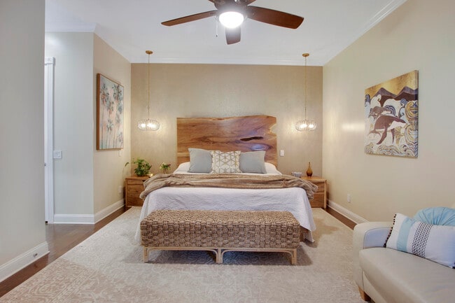 Building Photo - 136 Florence Dr