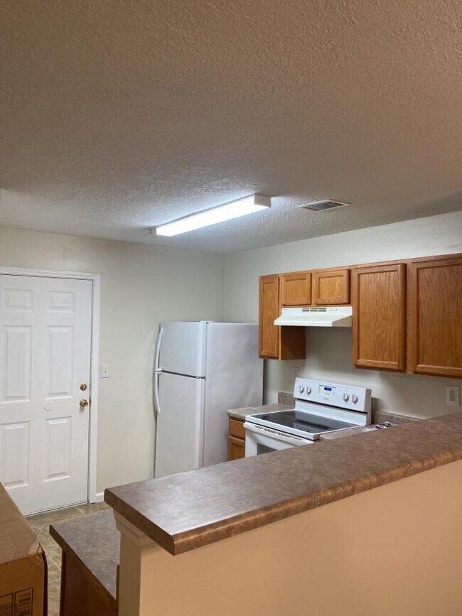 Building Photo - 343 Crooked Pine Trail