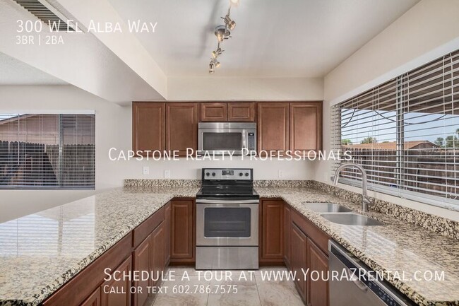 Building Photo - 300 W El Alba Way