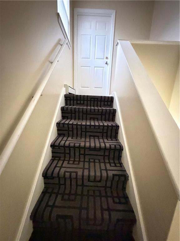 Building Photo - 132 Pavilion Ave